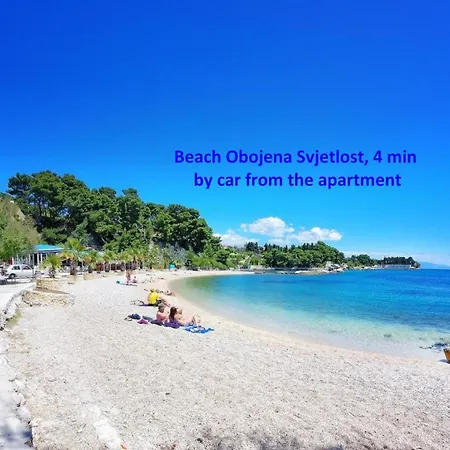 Spacious Neven Near Center, With Two Ac Units *