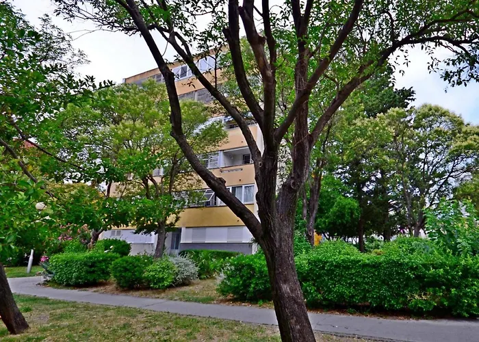 Apartamento Spacious Neven Near Center, With Two Ac Units Split