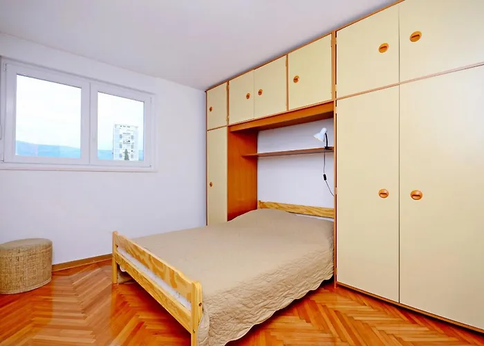 Apartamento Spacious Neven Near Center, With Two Ac Units