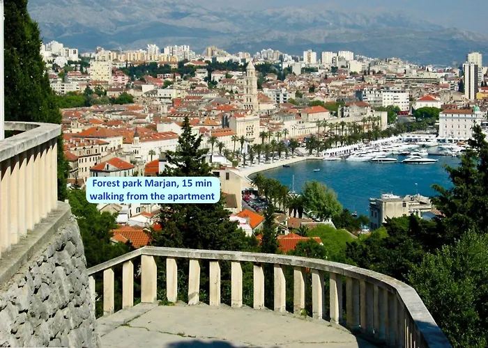 Spacious Neven Near Center, With Two Ac Units Apartamento Split