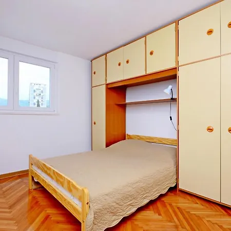 Apartamento Spacious Neven Near Center, With Two Ac Units